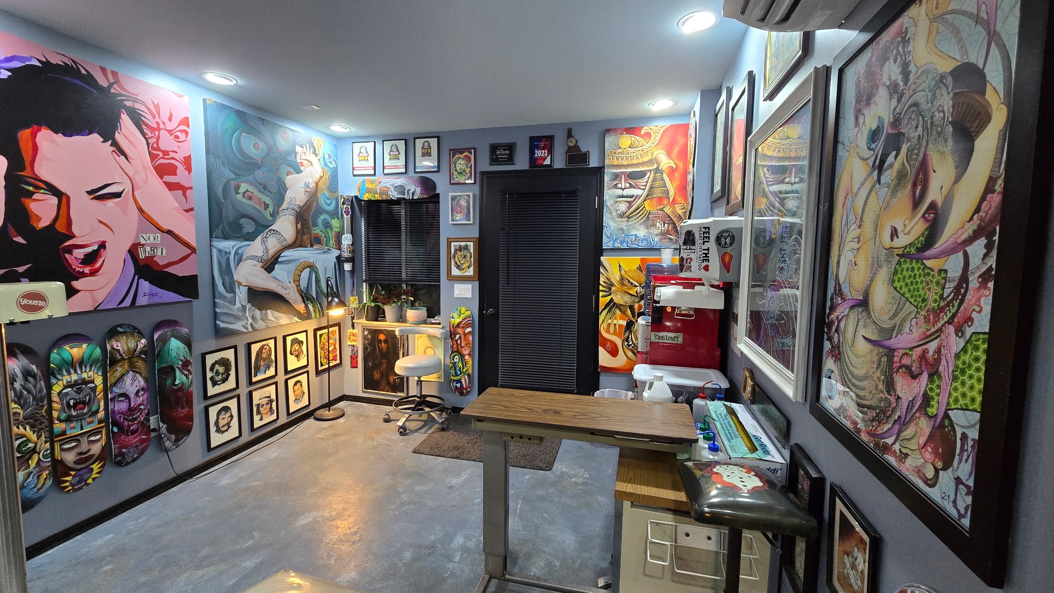Custom tattoo workspace at Inkworld